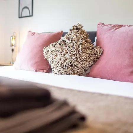 Maltings House Cosy And Stylish 2 Bedroom Flat Near The Centre With Free Parking And Ensuite *