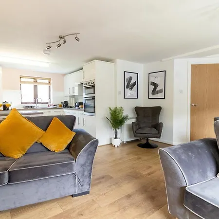 Maltings House Cosy And Stylish 2 Bedroom Flat Near The Centre With Free Parking And Ensuite *