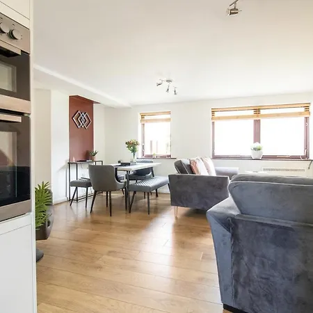 Maltings House Cosy And Stylish 2 Bedroom Flat Near The Centre With Free Parking And Ensuite