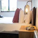 Апартаменты Maltings House Cosy And Stylish 2 Bedroom Flat Near The Centre With Free Parking And Ensuite *