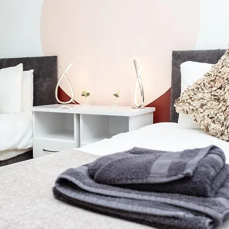Апартаменты Maltings House Cosy And Stylish 2 Bedroom Flat Near The Centre With Free Parking And Ensuite Карлайл